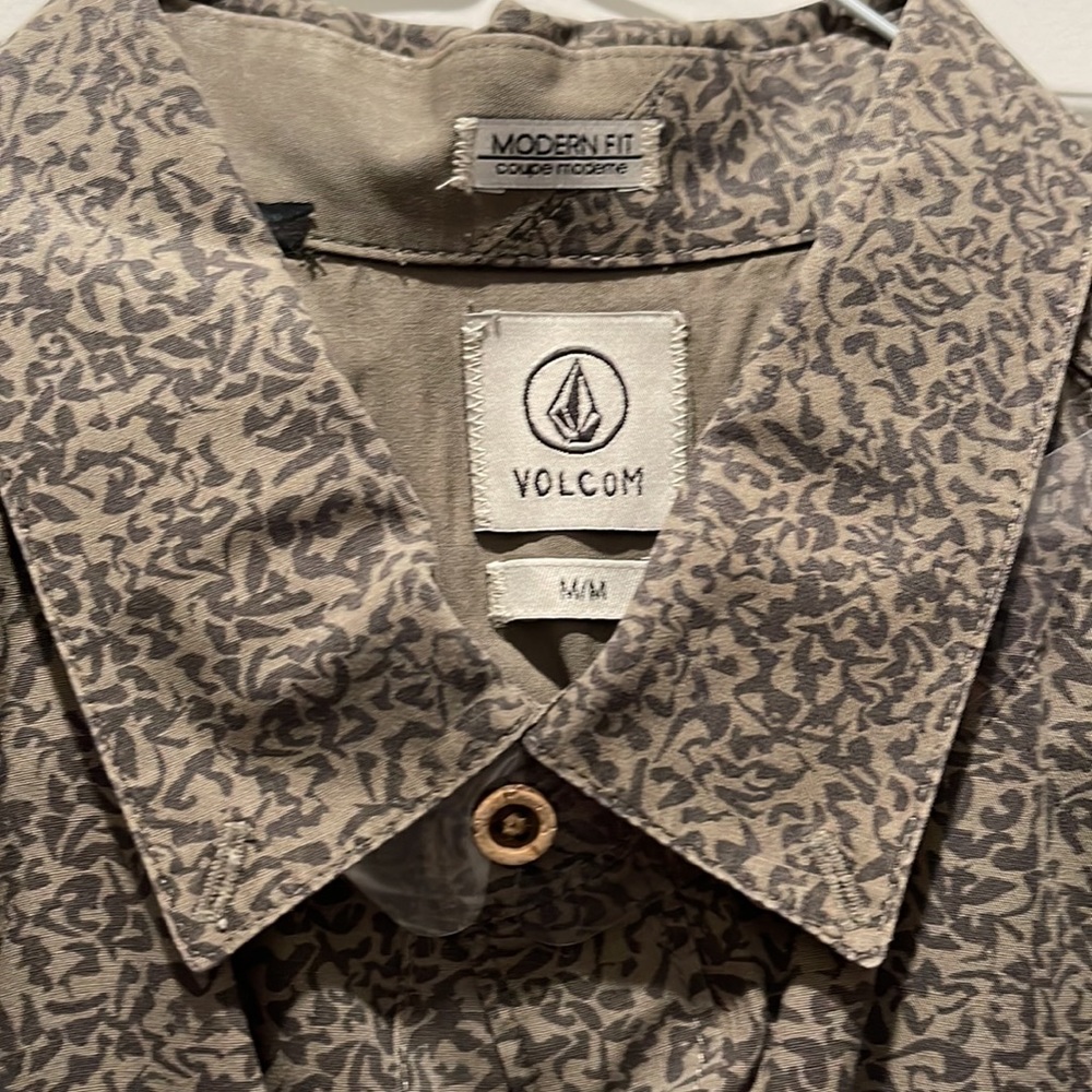Volcom Collared Shirt - Picture 2 of 3